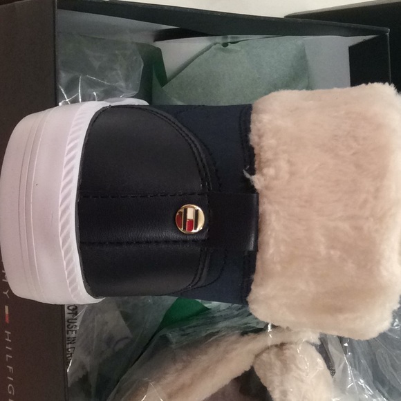 5**Just Reduced Tommy Hilfiger Suede Sneakers - Picture 3 of 5